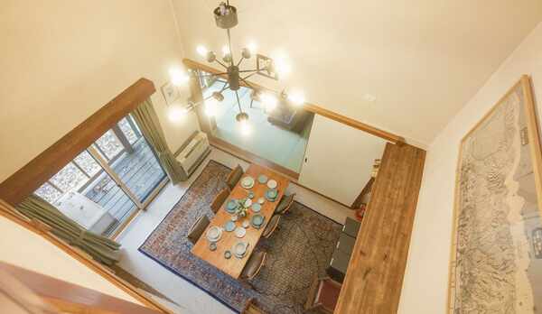 【ダイニング】