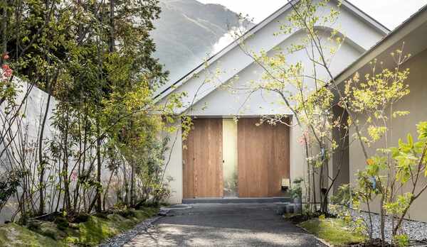 ヒルトップ スカイパビリオンB　由布岳ビュー