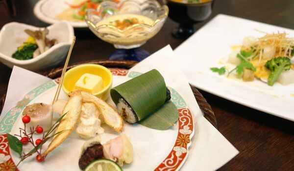 地元の食材を使った会席料理