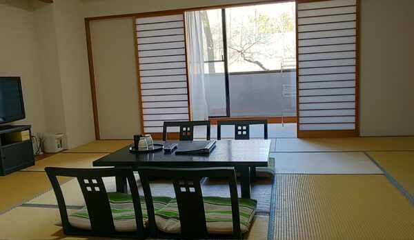 広々とした和室（１３室）全て１２畳以上