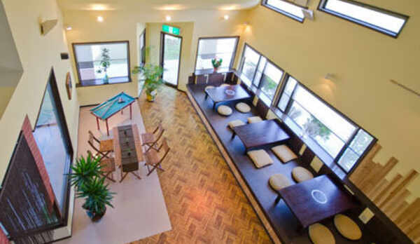 開放的なレストラン