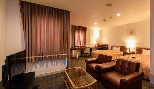 DXツインルームは40平米に120CMベッドを2台設置しております♪