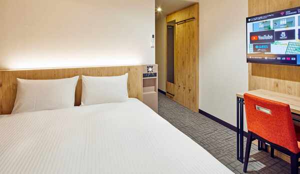 ダブルルーム（全室禁煙/13㎡/定員1〜2名）