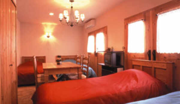 木のぬくもりの4ベッドの洋室(room3-2013）