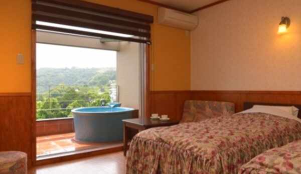 露天風呂付客室ツイン「カボチャ」（昼）