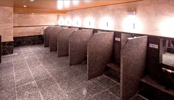 八百治の湯　女性　洗い場