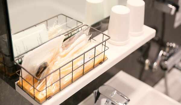 【アメニティ】歯ブラシ・ヘアブラシ・ヒゲ剃り・コットン・ボディスポンジ