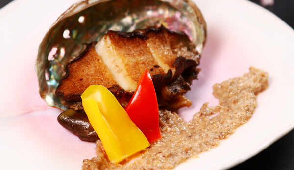 ◆【華〜Hana〜】アワビのステーキ