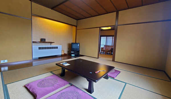 【貸切風呂あかね　リビングルーム】