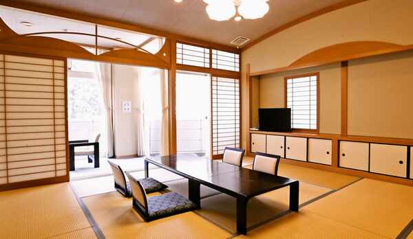 新館和室12帖　　