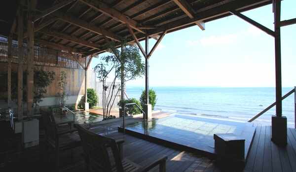 晴の棟　大浴場　「潮騒の湯」