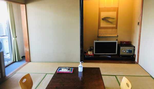 和室10畳ユニットバストイレ付冷暖房WI-Fi完備