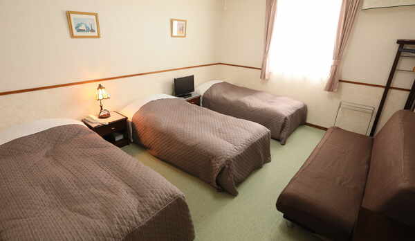 トリプル+ソファーベッド