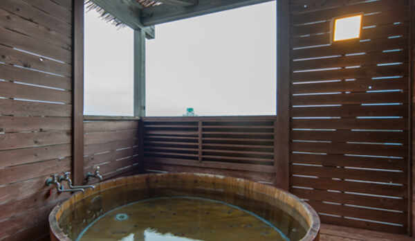 貸切露天風呂「うさぎのワルツ」