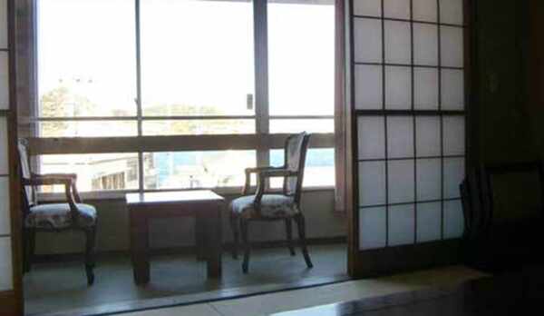 ・＜室内＞＜和室＞房総の海を近くに感じられるお部屋です