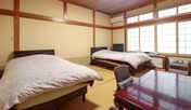 #ツイン　広縁がある和ベッドのお部屋は広々。ゆっくりとお寛ぎください。 