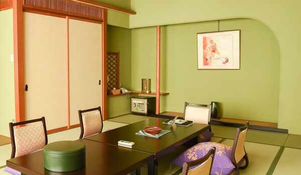  【家族の団欒 嵐】ダイニング付和室17畳+ツインベット『花二』