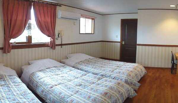 ベッドルーム（スイート）