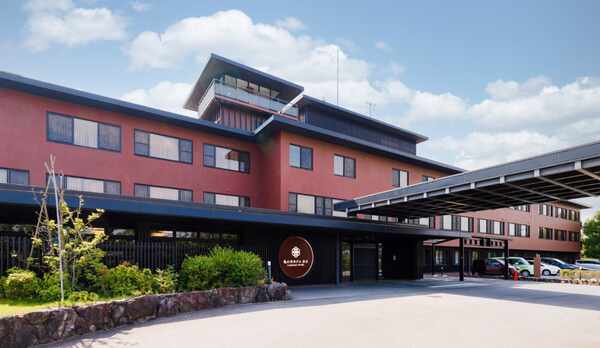 世界遺産に隣接する閑静な温泉ホテル