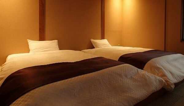 【禁煙】デラックスツイン(セミダブルベッド)