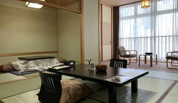 和室10+8畳◆さざんか