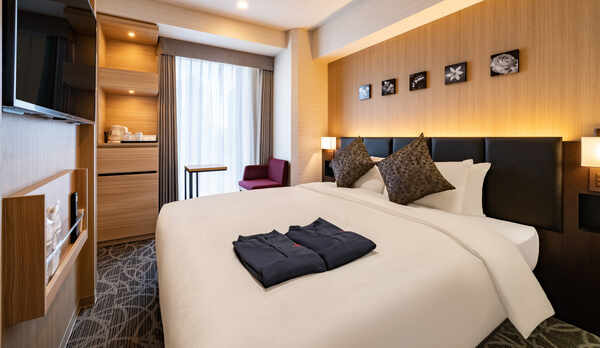 スーペリアダブル【17平米/ベッド幅160cm】