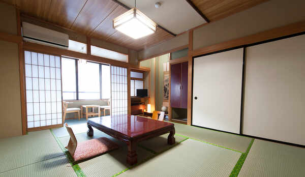 ■里山和室10畳　腹横筋部屋