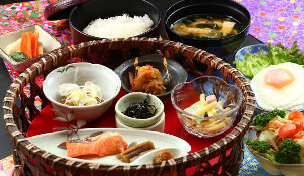 ■ご朝食一例／ボリューム満点！元気が出る朝ごはんをご用意いたします。