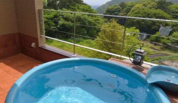 客室専用露天風呂「カボチャ」（昼，風景）