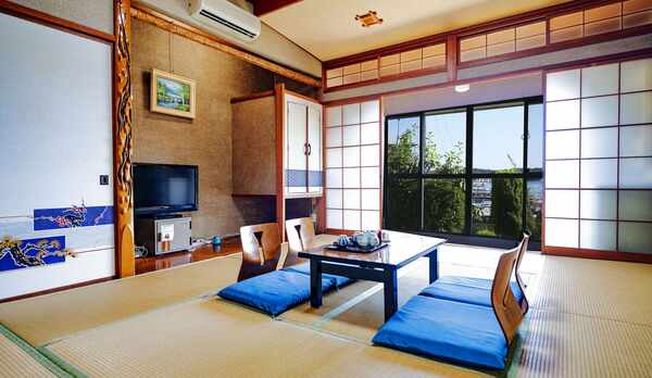 バストイレなし