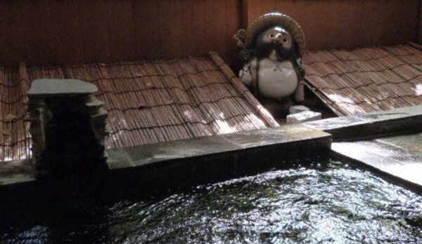 露天風呂です。24時間入浴可能。お部屋ごとの完全貸切制。満室の日にはチェックイン時の予約制となります