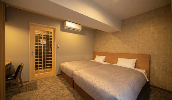 モデレートツイン