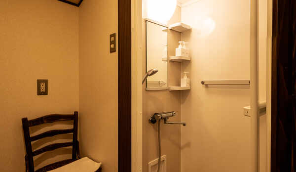 シャワールーム