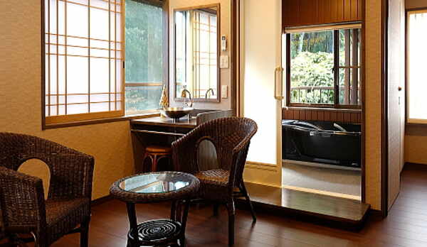 NEW！【貸切風呂付・和室10畳】貸切風呂付リラックスルームとつながったお部屋〜禁煙〜