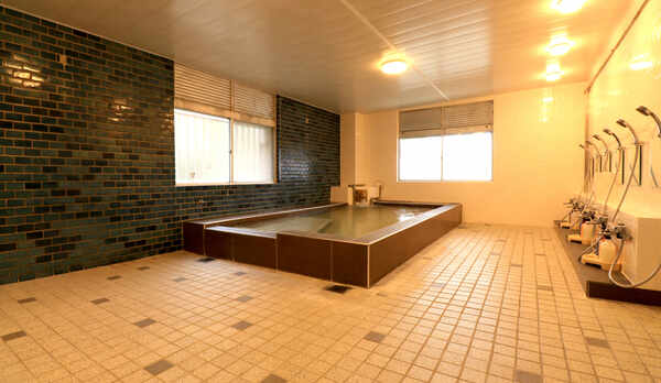 【お風呂】足を伸ばしてご入浴ください