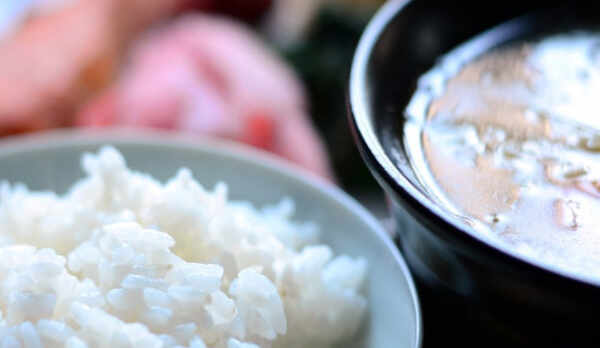 自家製味噌や大女将の畑の野菜を多く使った朝食。