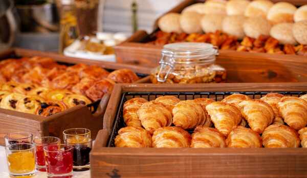 豊富な種類のパンをご用意しております。