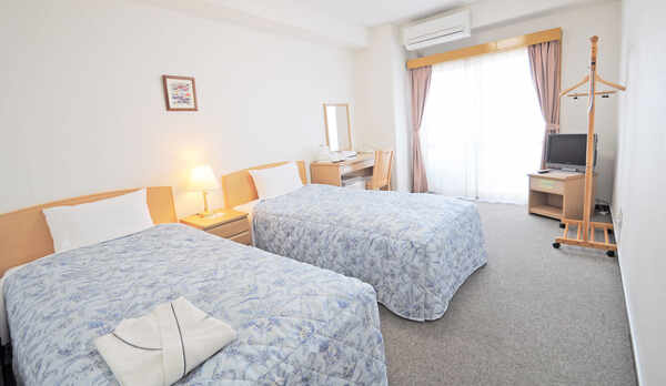【ツインルーム】洋室タイプで、1〜2名様までご利用可能です。