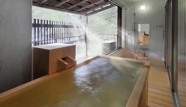 【初音】源泉かけ流し半露天桧風呂付和洋室