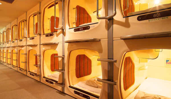  カプセルルームでたっぷりとおくつろぎくださいませ。