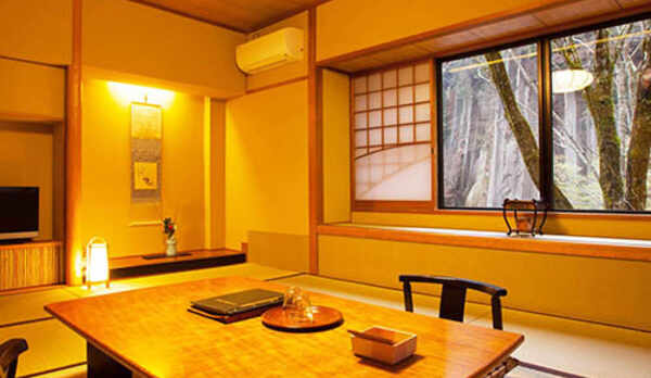 母屋客室　一例