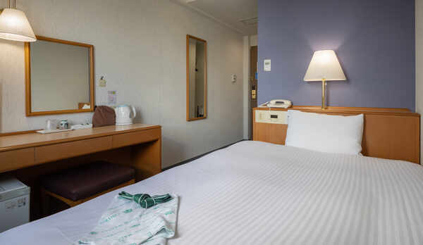 セミダブル1名本館