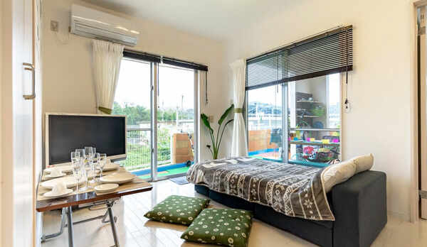 リビングルーム ( ソファベッド時 ）