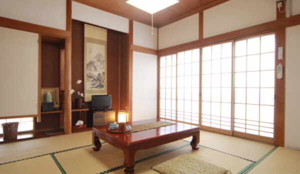 和室8畳一例