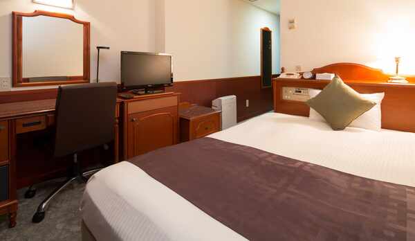 シングルルーム〜14平米／広々ベッドでごゆっくりおやすみください