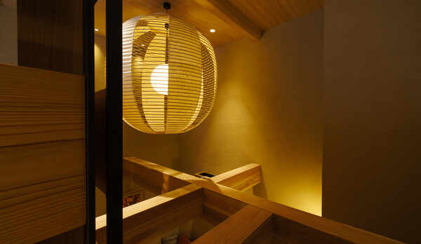 フジ提灯アップ