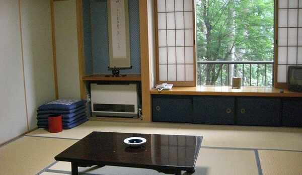 客室（個室）力乗殿