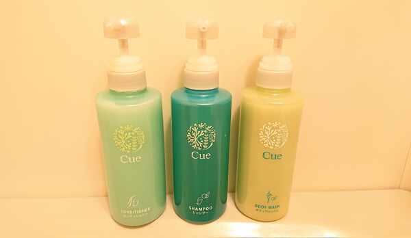 客室　ユニットバス　シャンプー・リンス・ボディーソープ