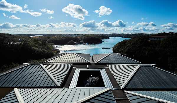 ロビーからの景観（昼景）