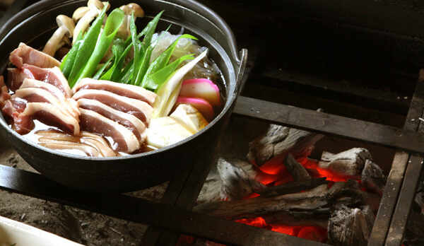 こだわり炭火を囲んで鴨鍋